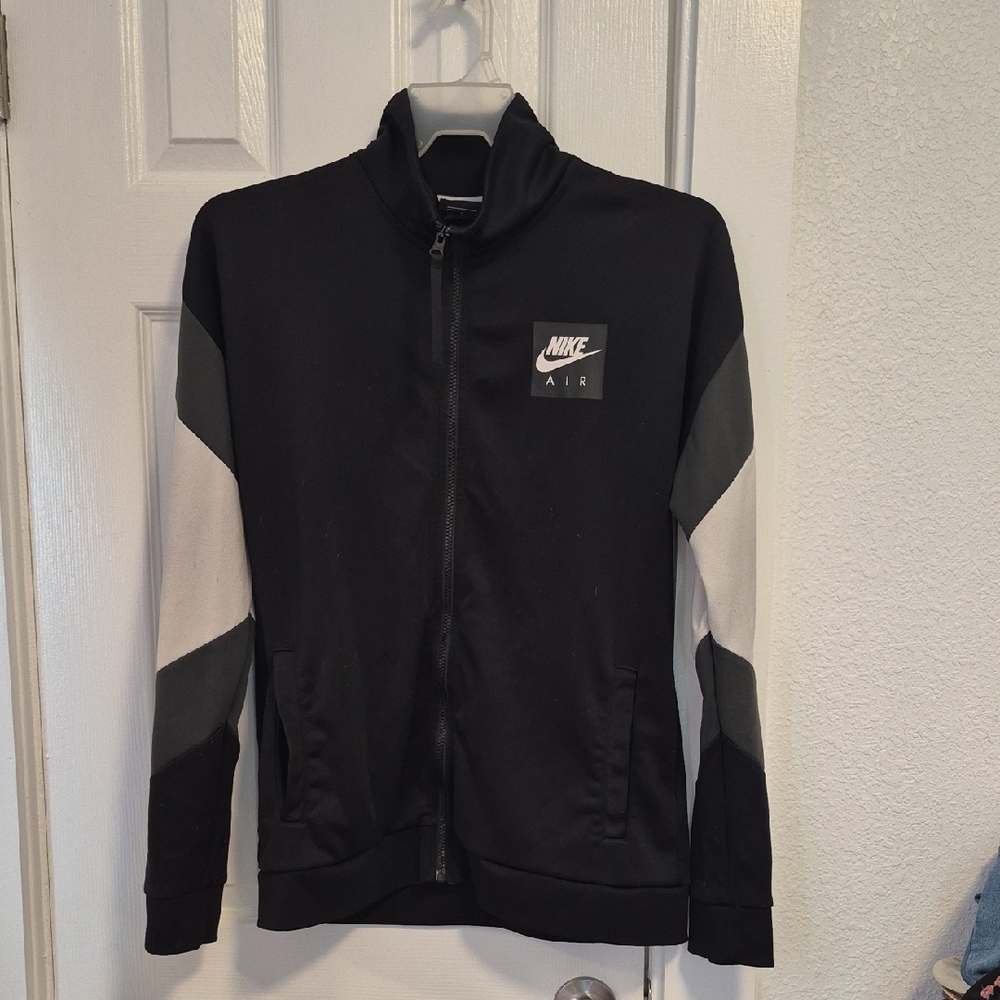 Nike Black and Gray Athletic Lightweight Jacket